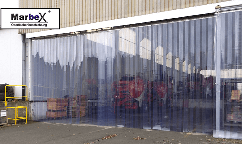 Großer PVC Streifenvorhang Außenbereich Hallenabtrennung Österreich Windschutz